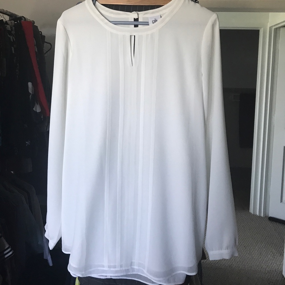 NWOT Cabi white long sleeve top. Size Small