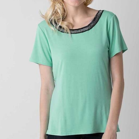 BKE Boutique NWOT top with beaded open back - Picture 2 of 4