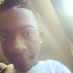 Meet your Posher, Derrick