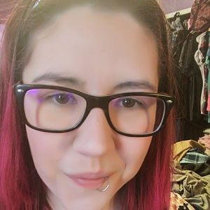 Meet your Posher, Deanna