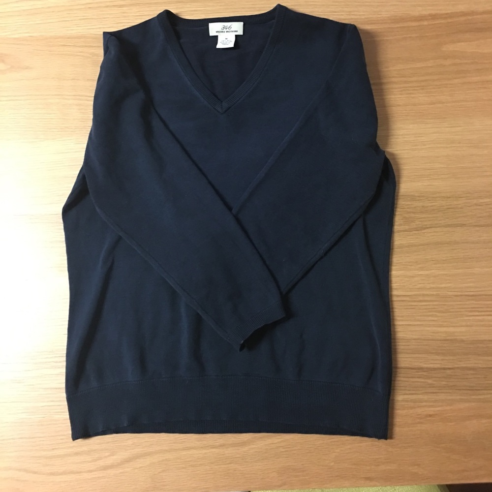 346 Brooks Brothers 3/4 sleeve V neck sweater