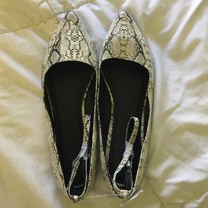 BNWT Snakeskin Ballet Flats - Sz 10