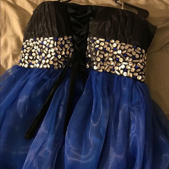 Strapless Prom dress - Picture 2 of 2