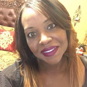 Meet your Posher, Ayanna