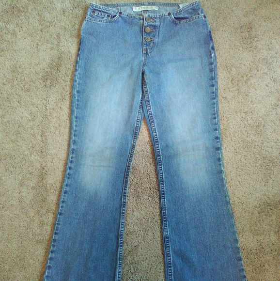 Express Jeans - Picture 2 of 3