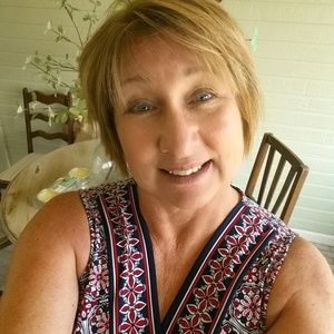 Meet your Posher, Liz