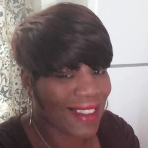 Meet your Posher, Renee