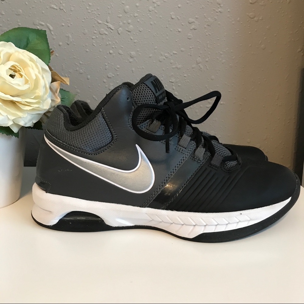 Nike Women's Air Visi Pro V Basketball Shoes