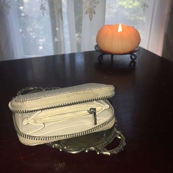 Small Nude Wallet - Picture 3 of 4