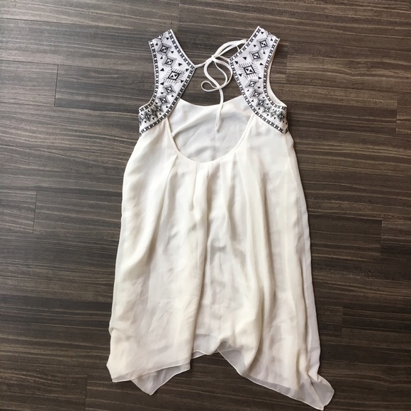 BCBG white embroidered yoke dress - Picture 2 of 6