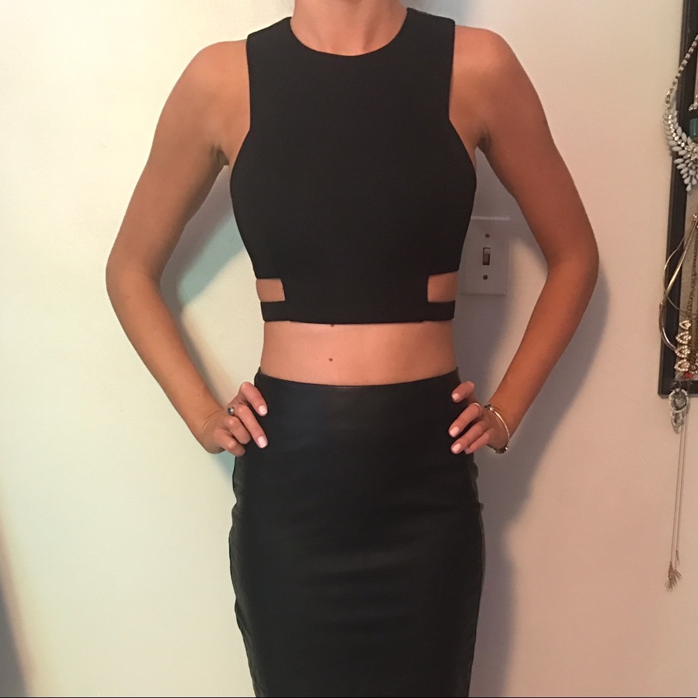 Cute black crop top