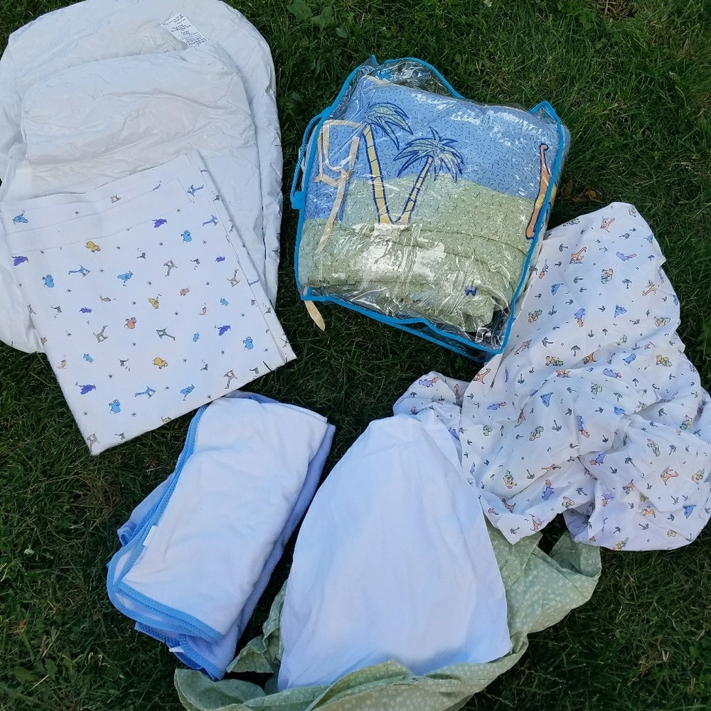 Baby crib set