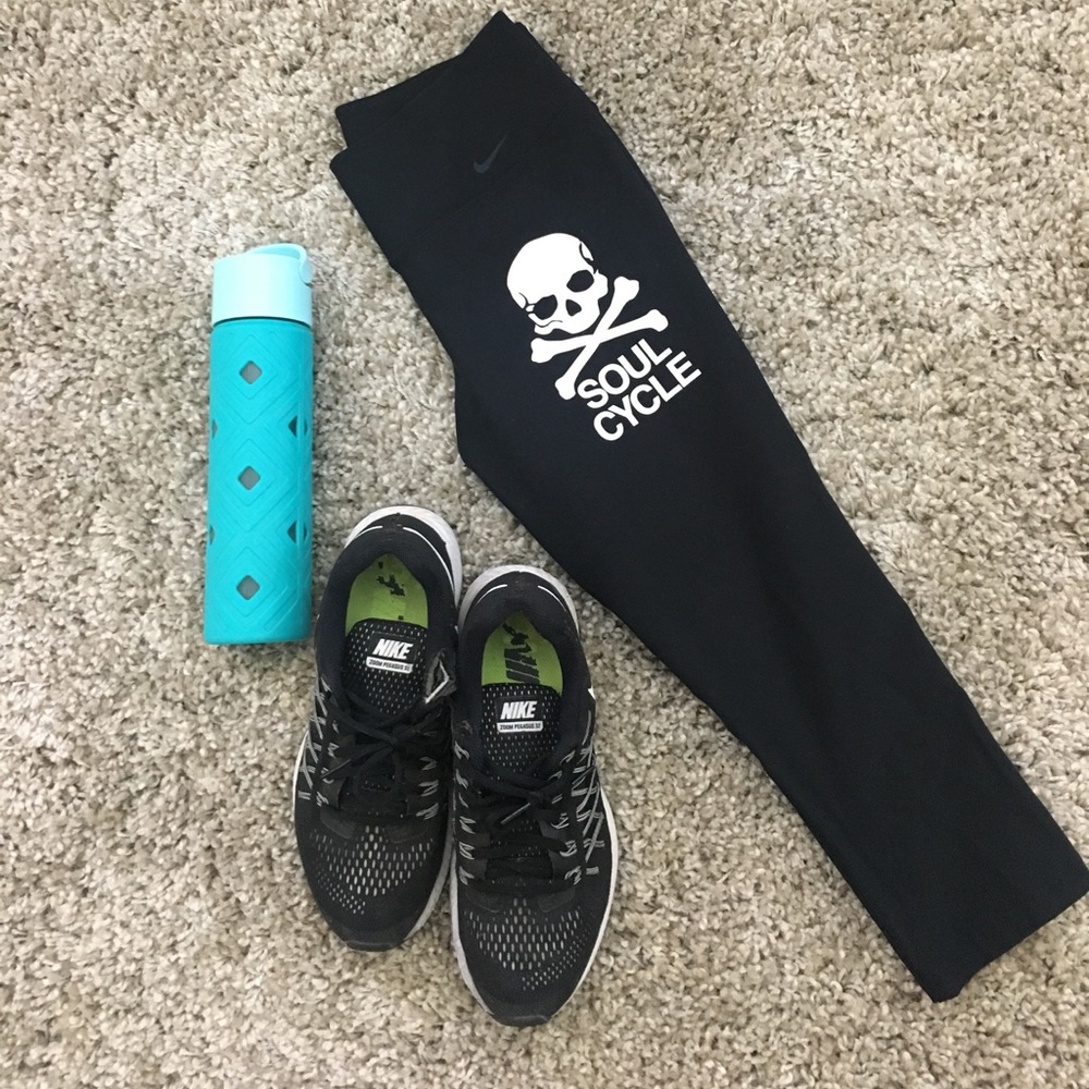 Nike Soul Cycle Cropped workout leggings