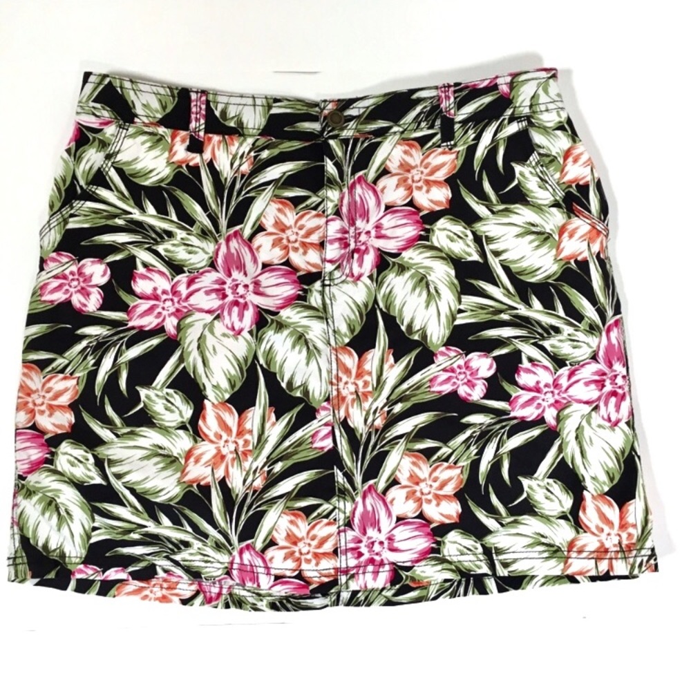 Croft and Barrow Tropical Print Scort