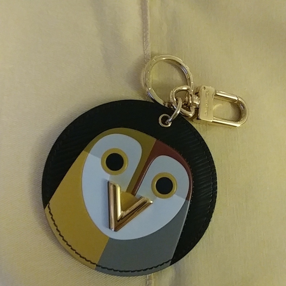 Louis Vuitton Owl Black Bird Key charm keyring