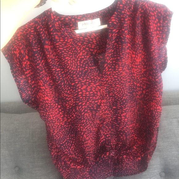 Red and dark blue blouse - Picture 3 of 3