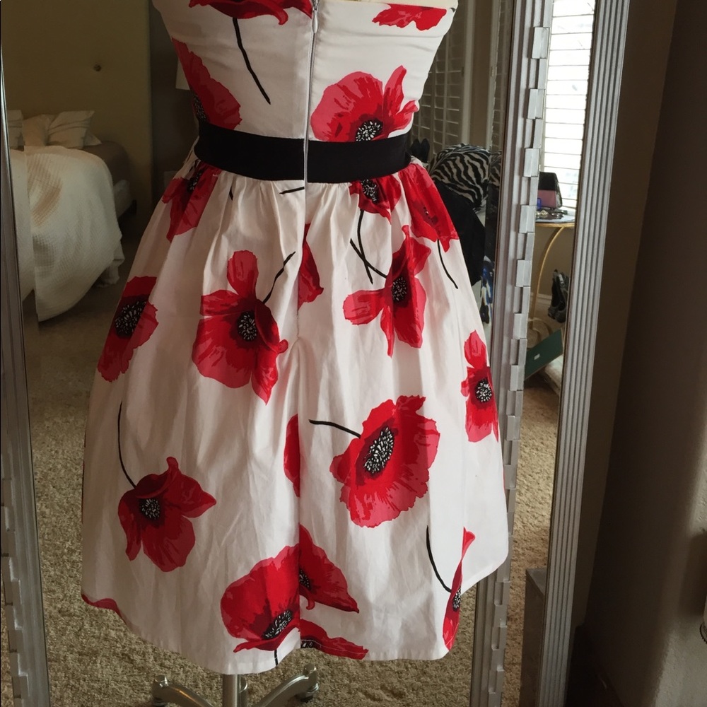 🌺 B.Darlin Strapless Dress 🌺 - Picture 3 of 6