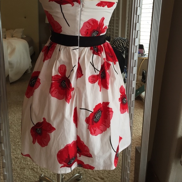 🌺 B.Darlin Strapless Dress 🌺 - Picture 3 of 6