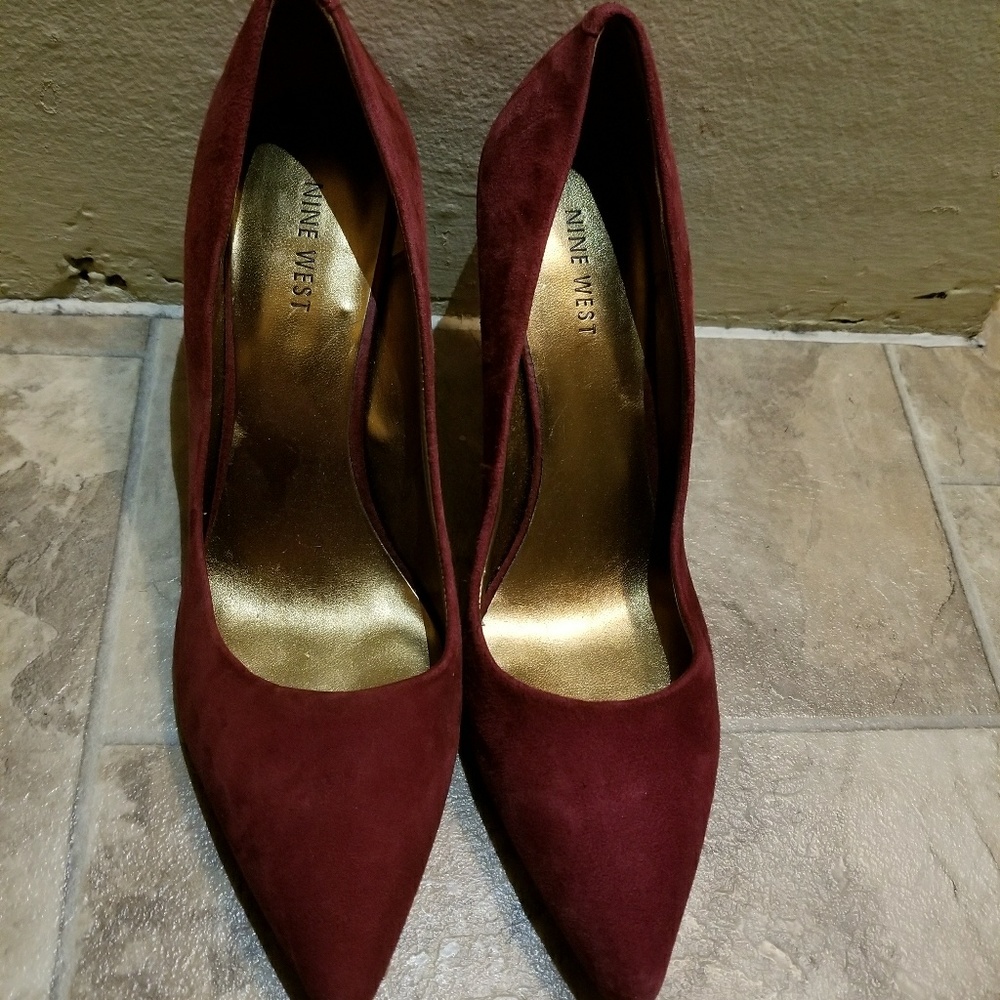 Red NINE WEST pumps