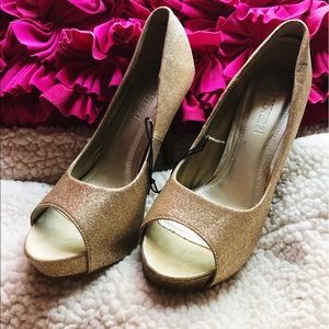 Gold Glitter Peep Toe Pumps ✨ Glitter Heels