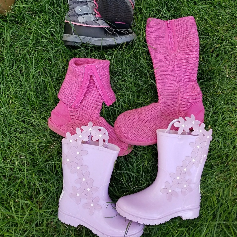 Lot of girls boots