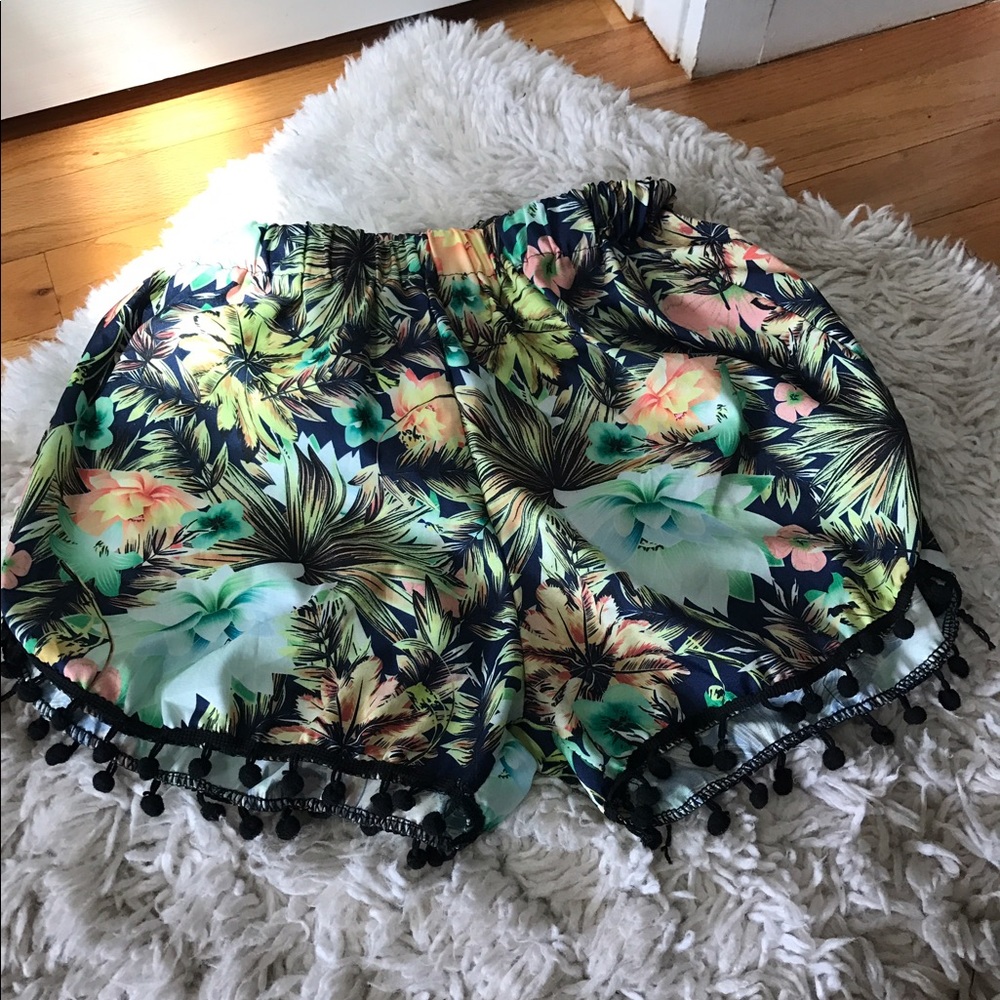 Tropical shorts 🌴🍍