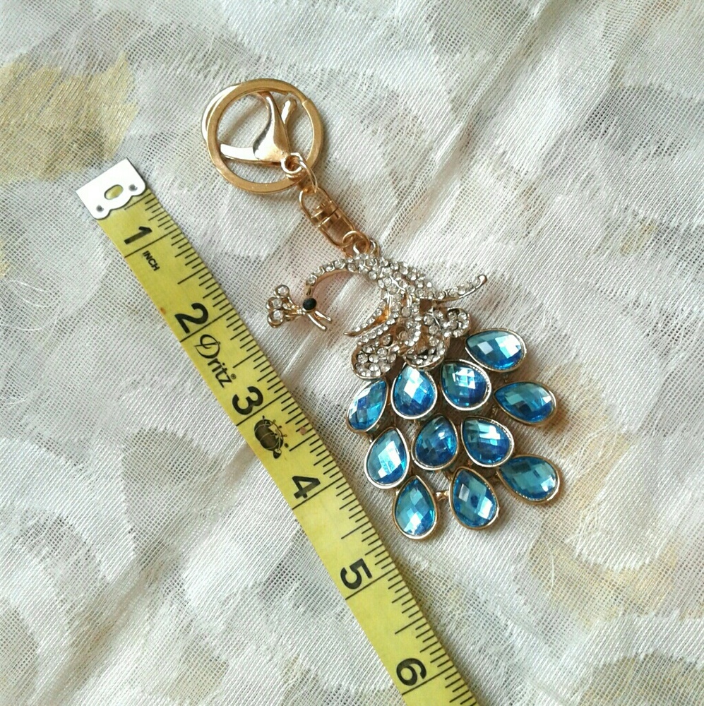 Key Chain, available in 2 Colors 🐳 - Picture 2 of 3