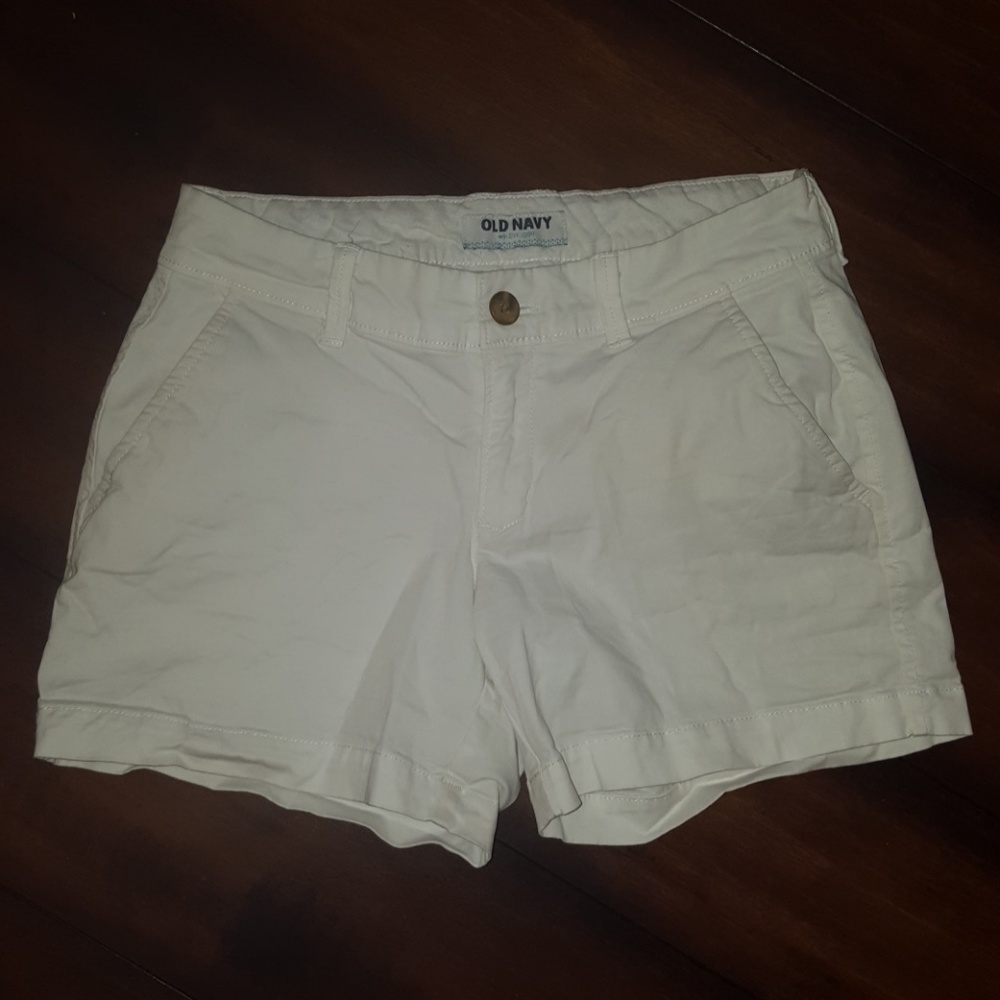 White shorts. Size 0.