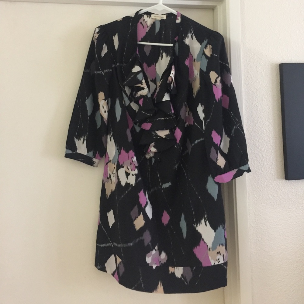3/4 sleeve mini dress w/ ruffle detail