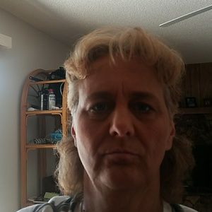 Meet your Posher, Laurie