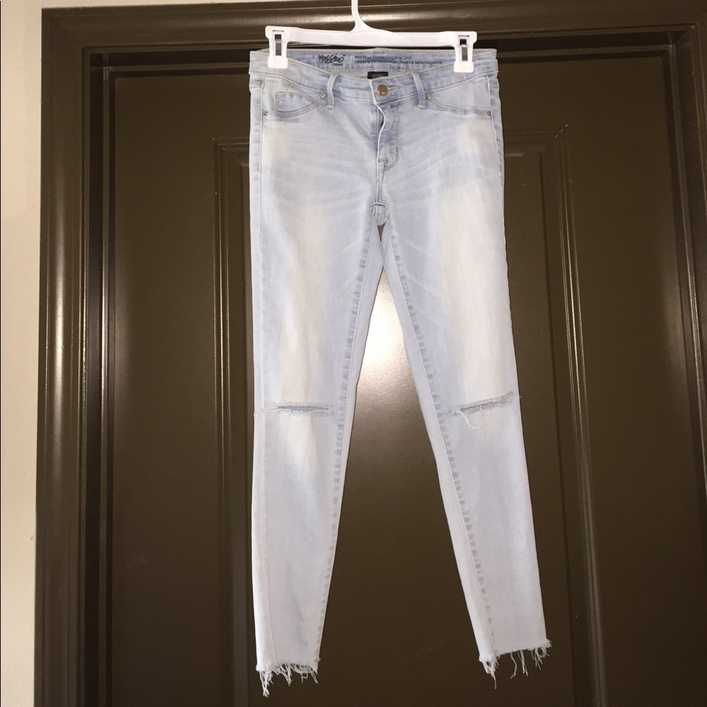 Mossimo jeggings with rips