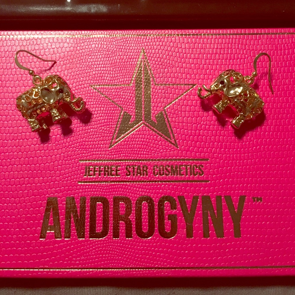 Elephant earrings. American eagle brand💕