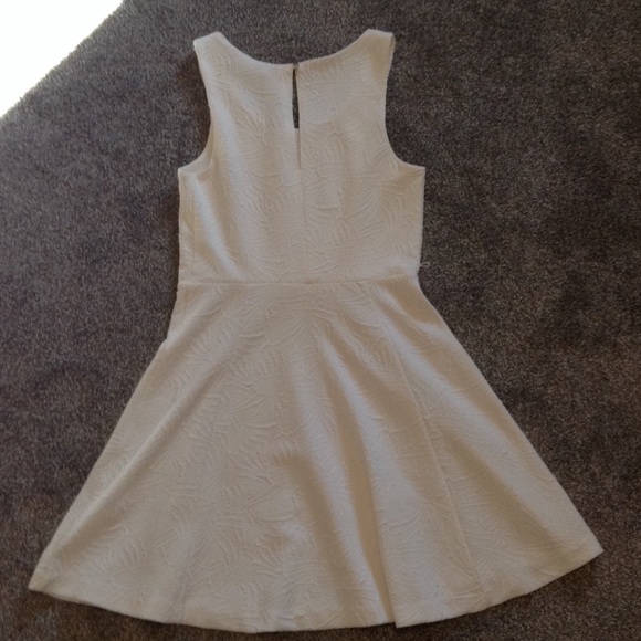 Express dress - Picture 5 of 5