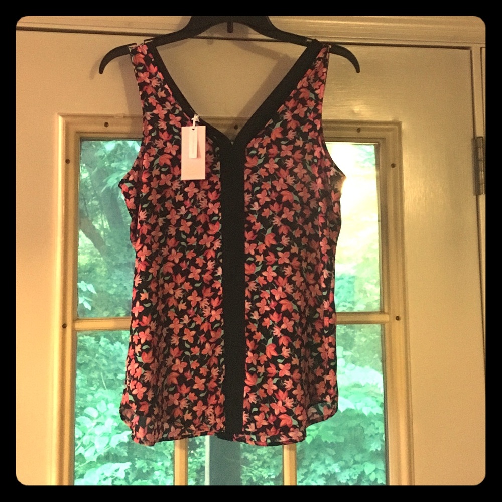 🆕 NWT floral 🌺 candies blouse