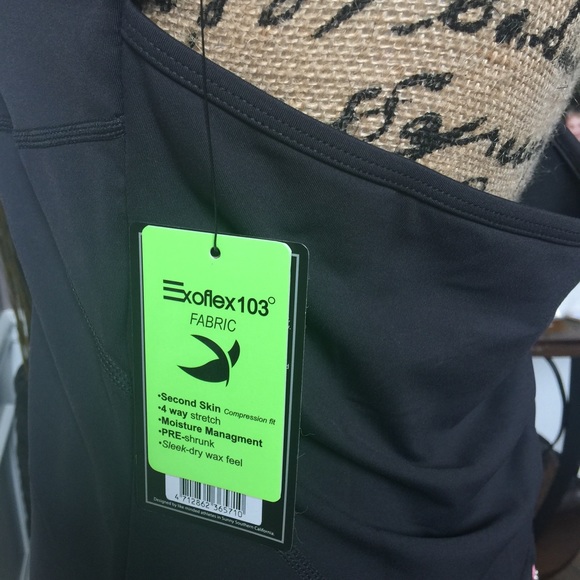 Compression Fit Workout Tank - Picture 5 of 8