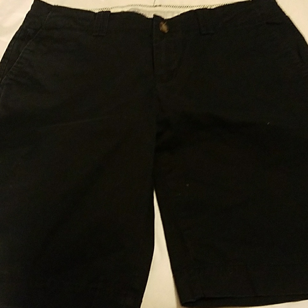 5 pair of Bermuda shorts 1st pair size 4 black in
