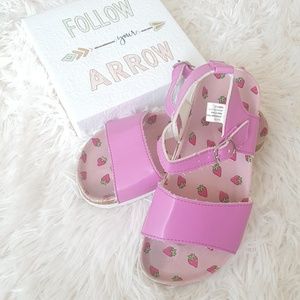 STRAWBERRY SHORTCAKE girls pink sandal Sz 9/10