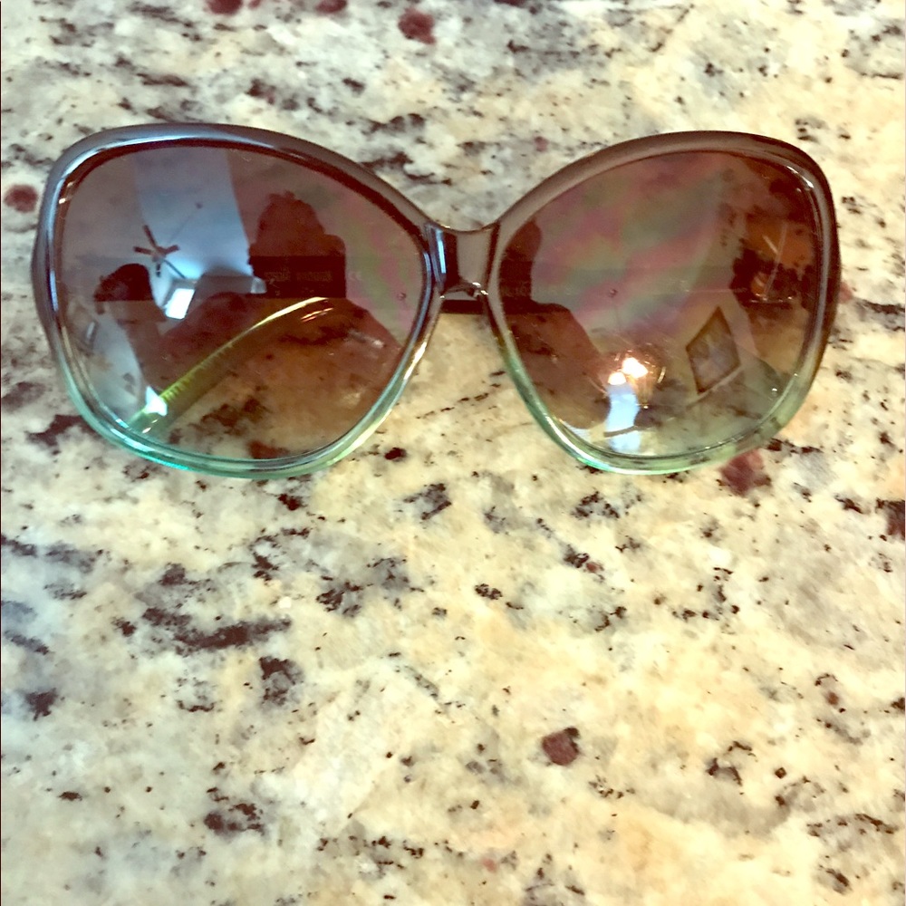Sunglasses 😎
