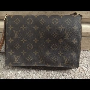Louie Vuitton