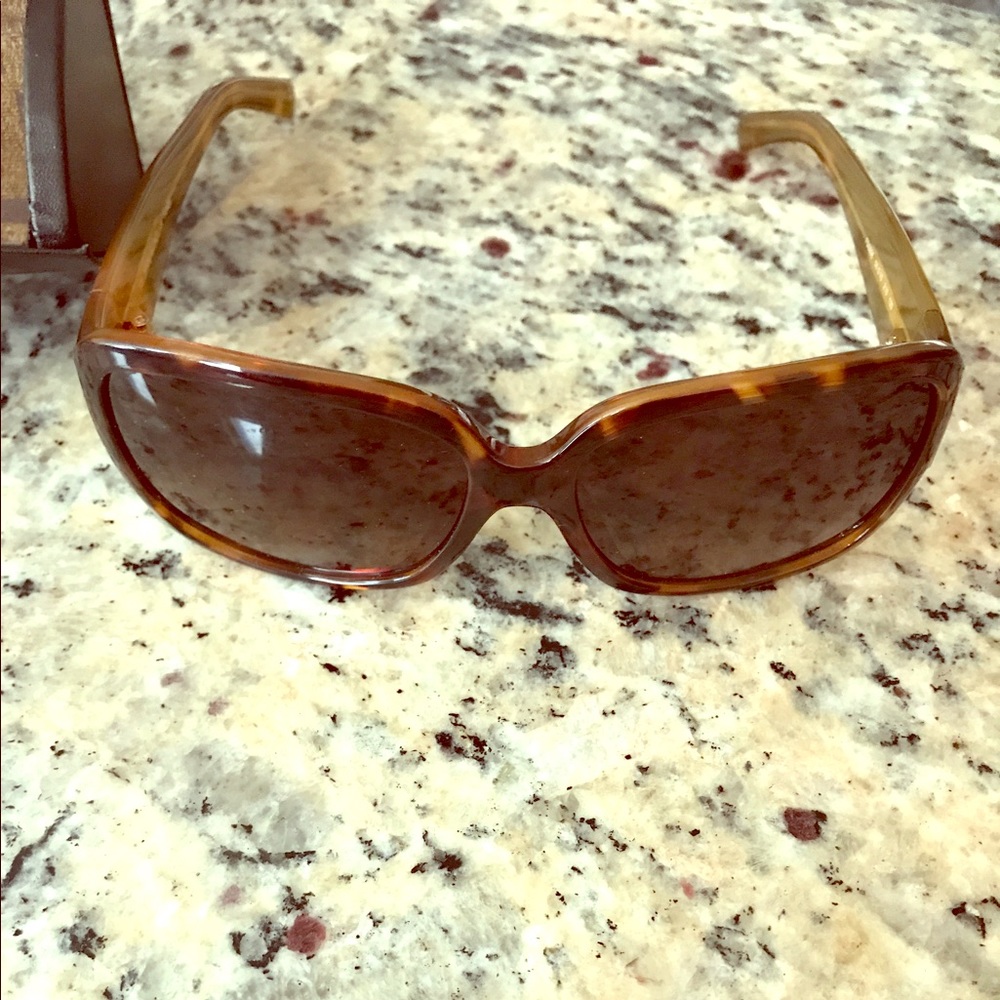 Fendi sunglasses 😎