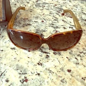 Fendi sunglasses 😎