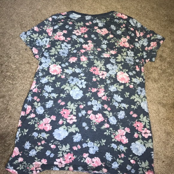 H&M shirt - Picture 2 of 4