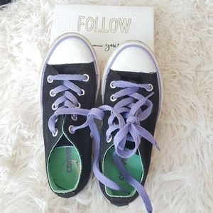 Converse girls chuck black Sz 11sneakers