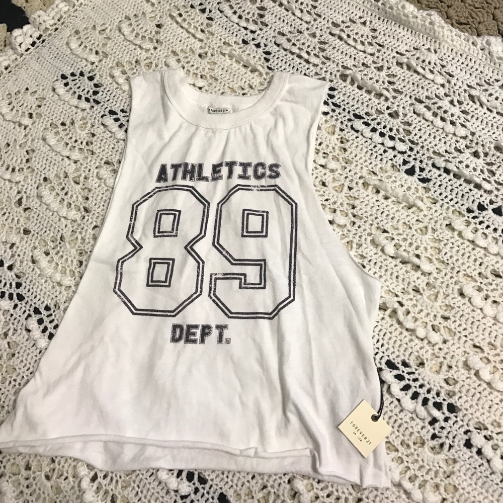 ✨NWT✨ Muscle Top