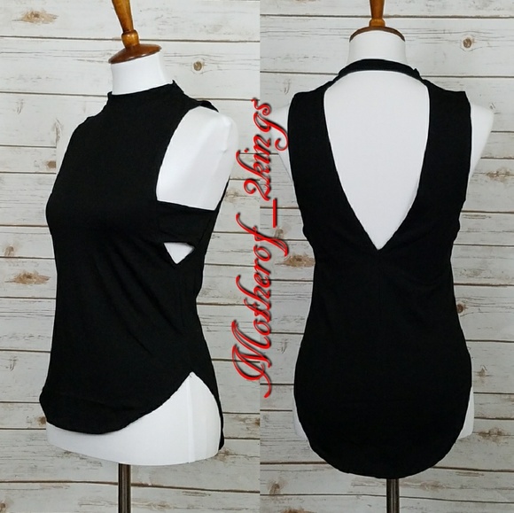 🔥LAST ONE🔥♠BLACK SLEEVELESS CUTOUT TOP - Picture 2 of 4
