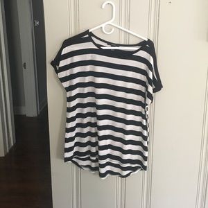 loose fit striped shirt