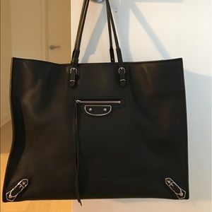 Balenciaga Carry All