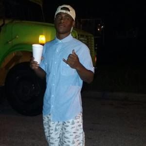 Meet your Posher, Lawrence