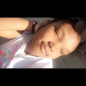 Meet your Posher, Julissa