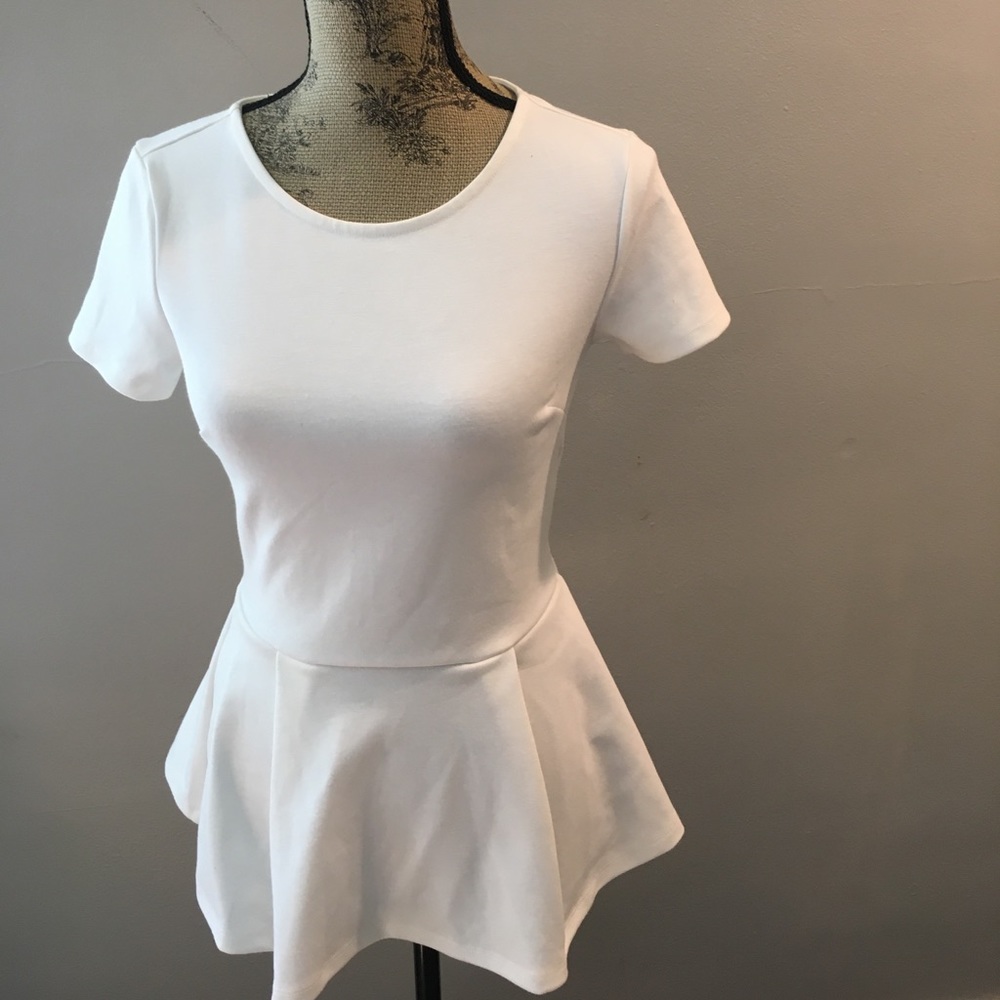 Very flattering white top